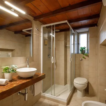 B5 Vatican Apartment *